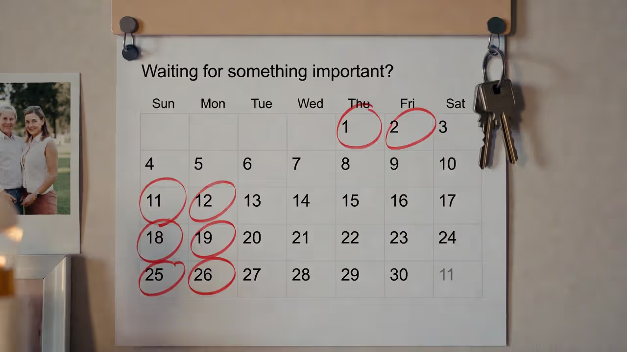 A calendar with marked dates next to family items, symbolizing the waiting period in an insurance policy.